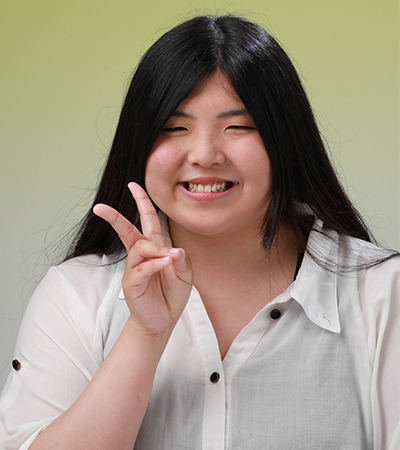 芳賀 智里