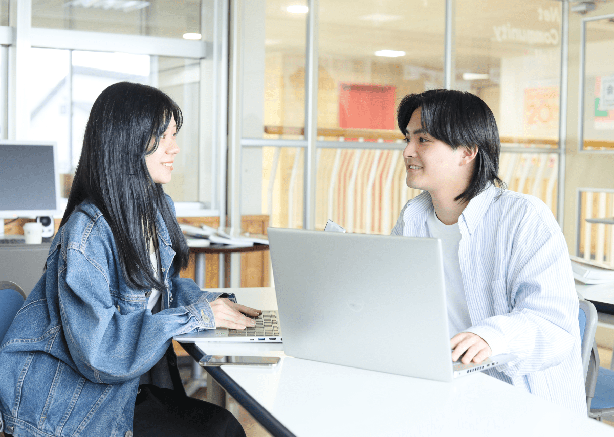 情報ビジネス科